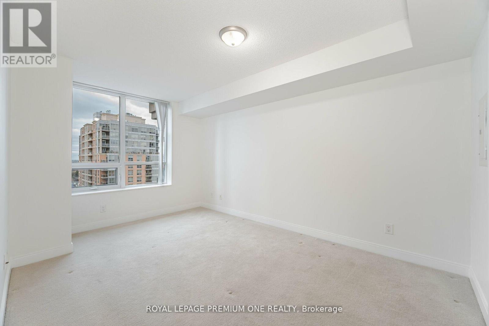 1957 - 25 Viking Lane, Toronto, Ontario  M9B 0A1 - Photo 9 - W12528808