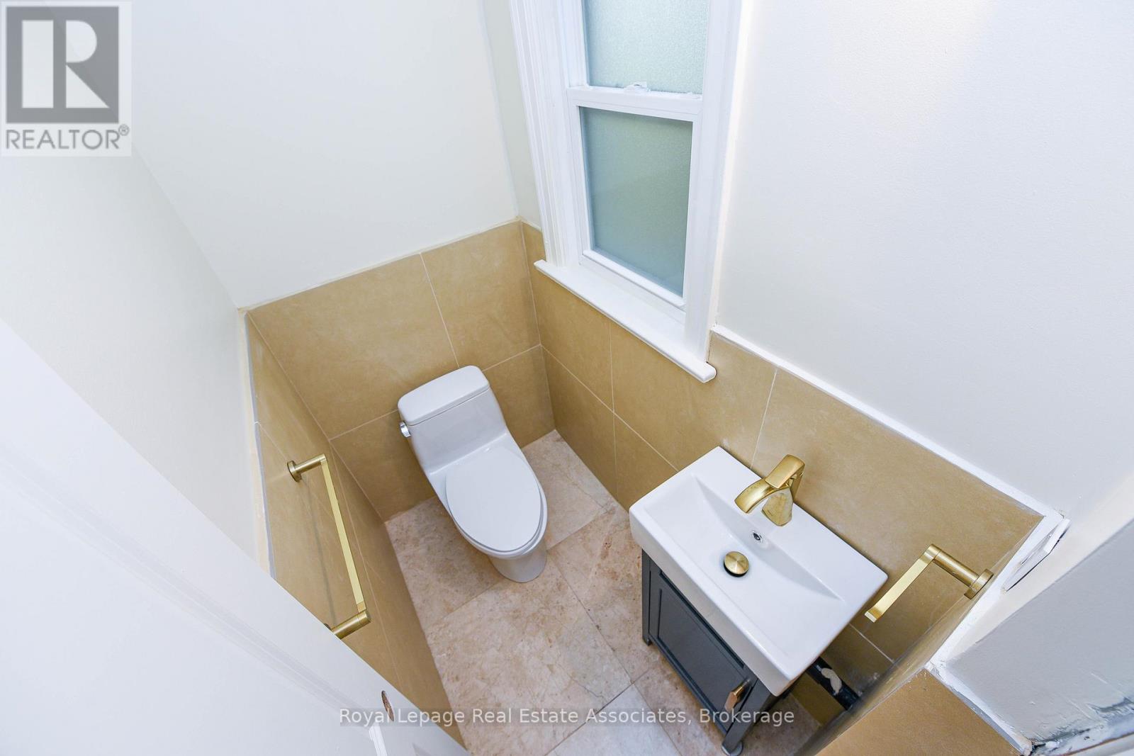 1561 Hurontario Street, Mississauga, Ontario  L5G 3H7 - Photo 12 - W12528854