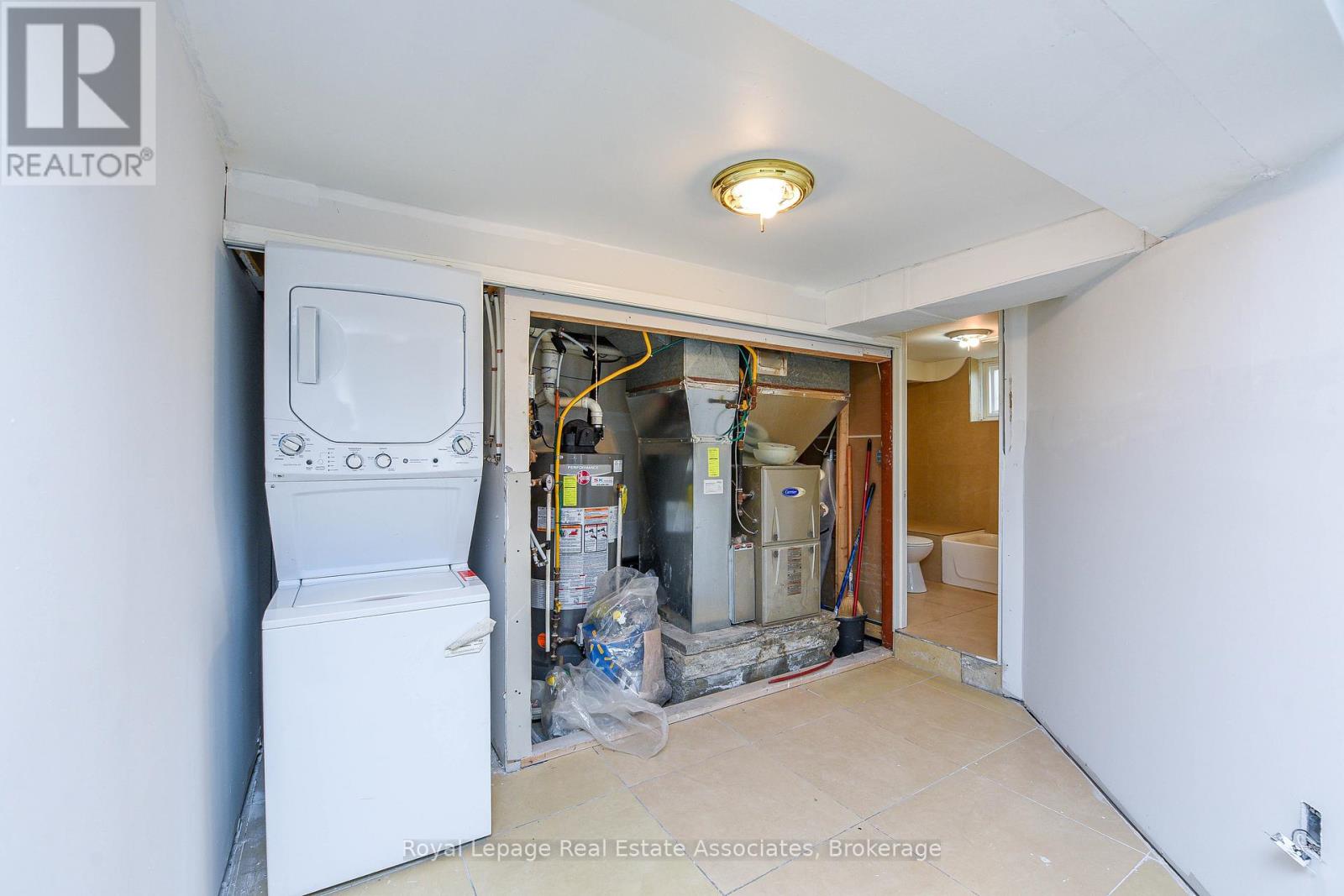 1561 Hurontario Street, Mississauga, Ontario  L5G 3H7 - Photo 20 - W12528854