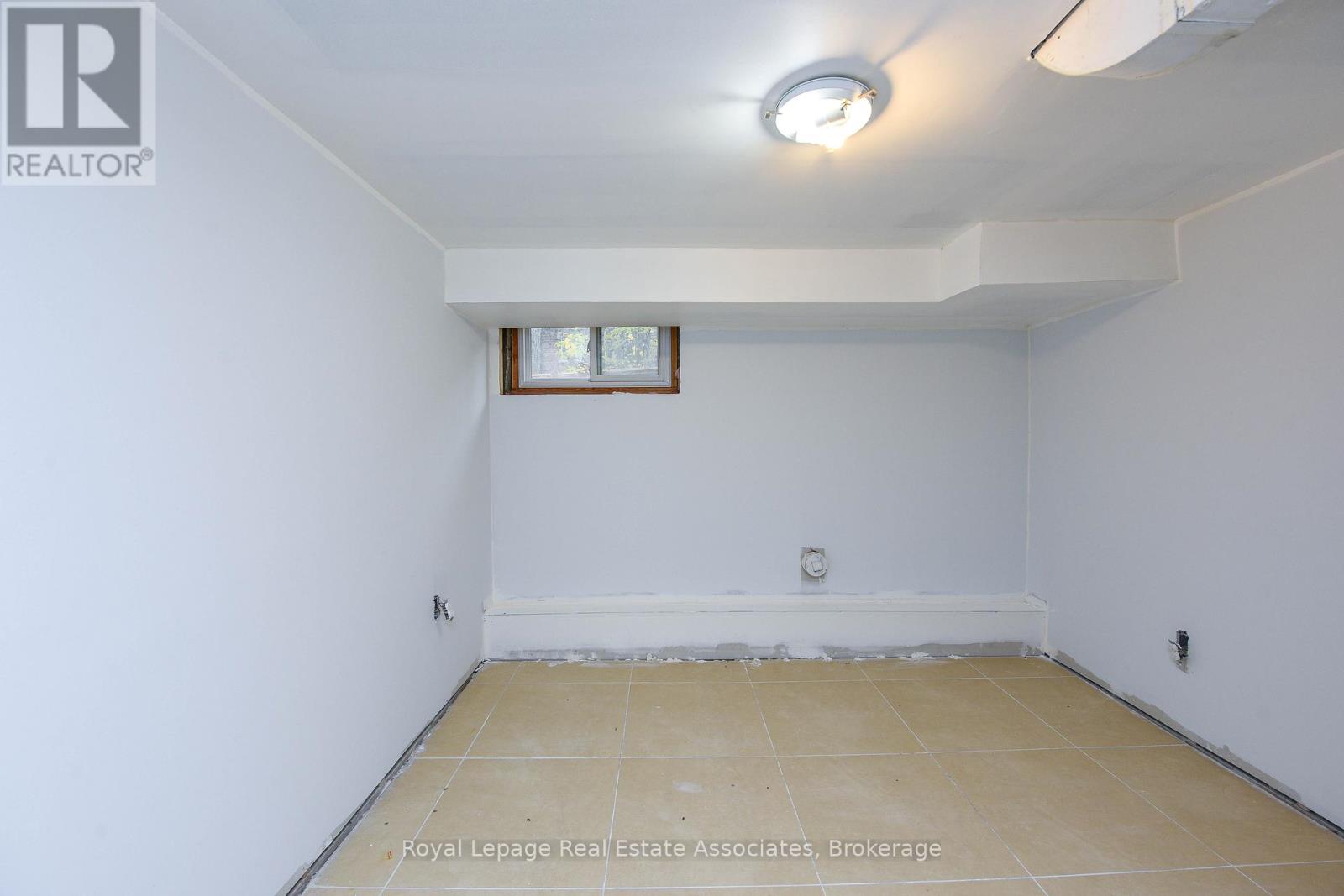 1561 Hurontario Street, Mississauga, Ontario  L5G 3H7 - Photo 22 - W12528854