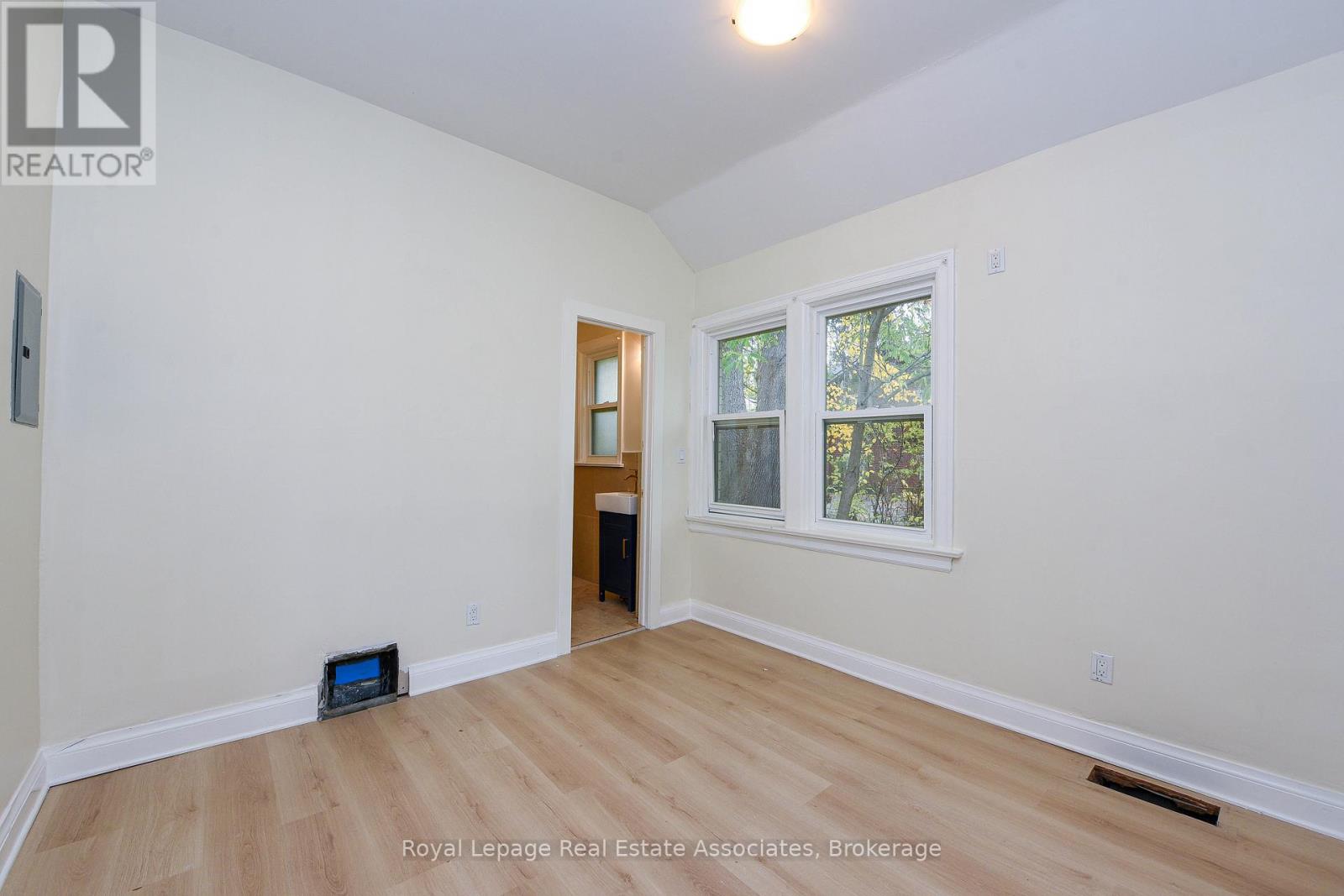 1561 Hurontario Street, Mississauga, Ontario  L5G 3H7 - Photo 29 - W12528854