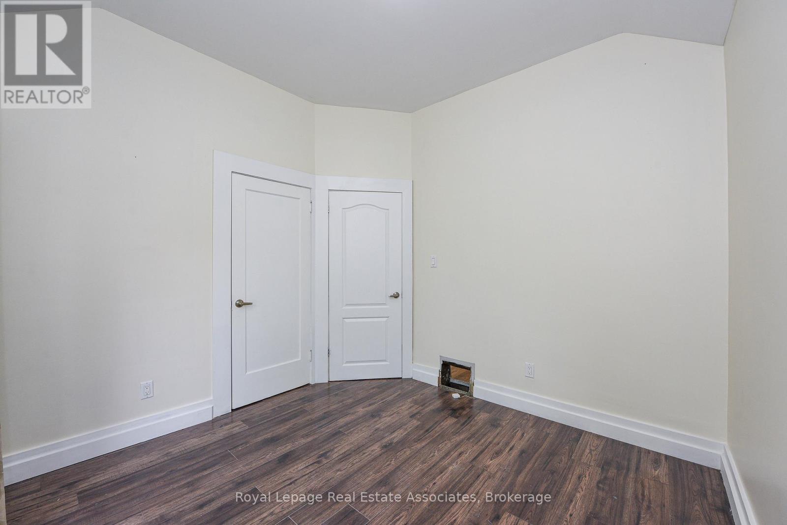 1561 Hurontario Street, Mississauga, Ontario  L5G 3H7 - Photo 30 - W12528854