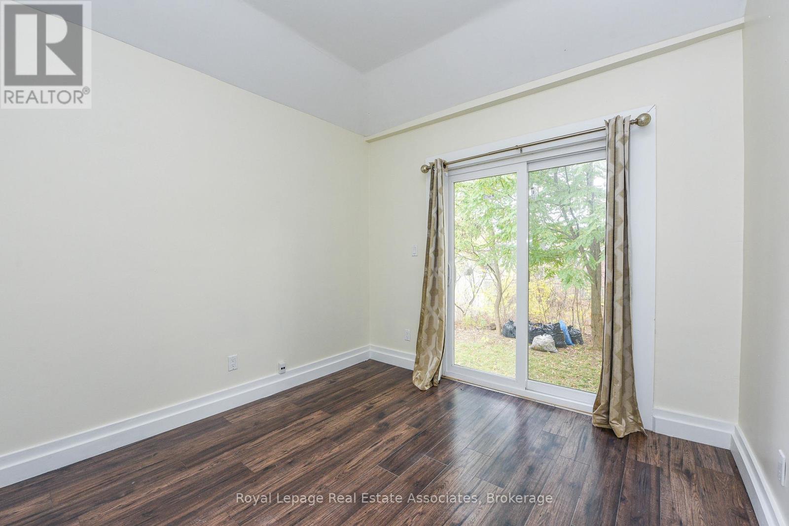 1561 Hurontario Street, Mississauga, Ontario  L5G 3H7 - Photo 31 - W12528854