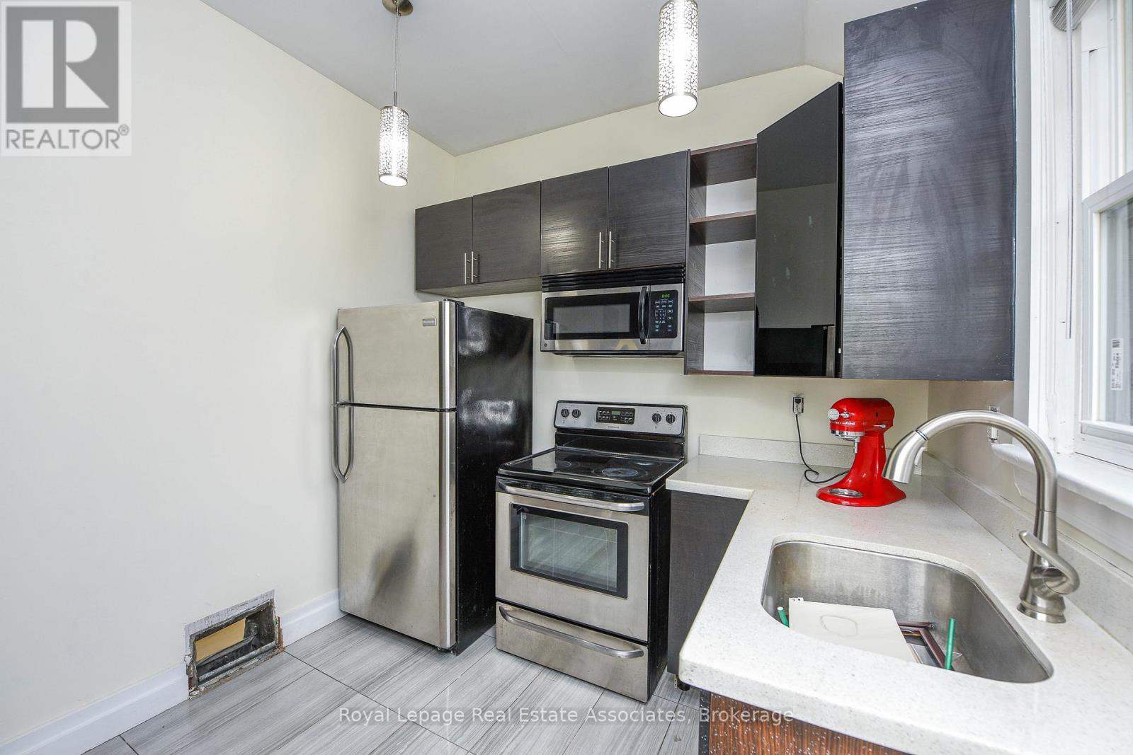 1561 Hurontario Street, Mississauga, Ontario  L5G 3H7 - Photo 34 - W12528854