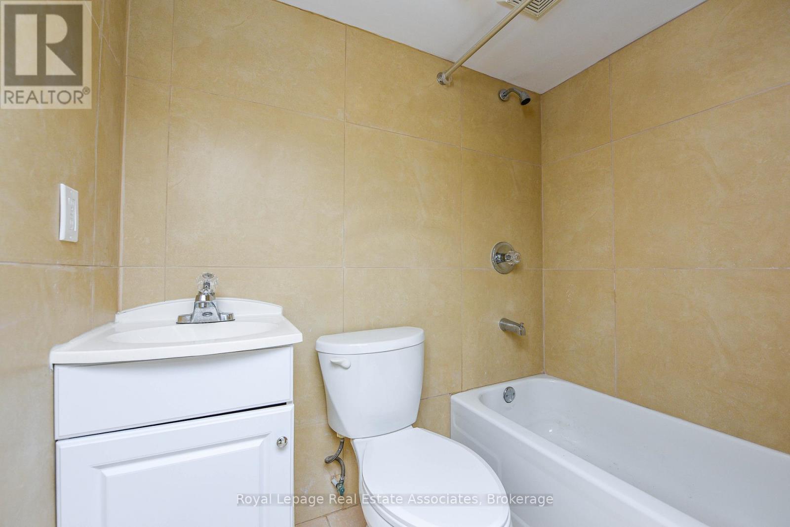 1561 Hurontario Street, Mississauga, Ontario  L5G 3H7 - Photo 36 - W12528854