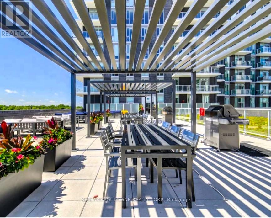 B0909 - 133 Bronte Road, Oakville, Ontario  L6L 3C1 - Photo 17 - W12528862