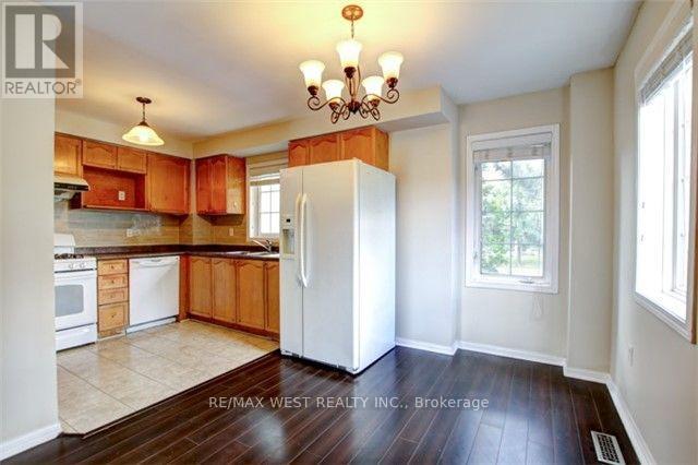 23 - 4950 Rathkeale Road, Mississauga, Ontario  L5V 2L8 - Photo 7 - W12528882