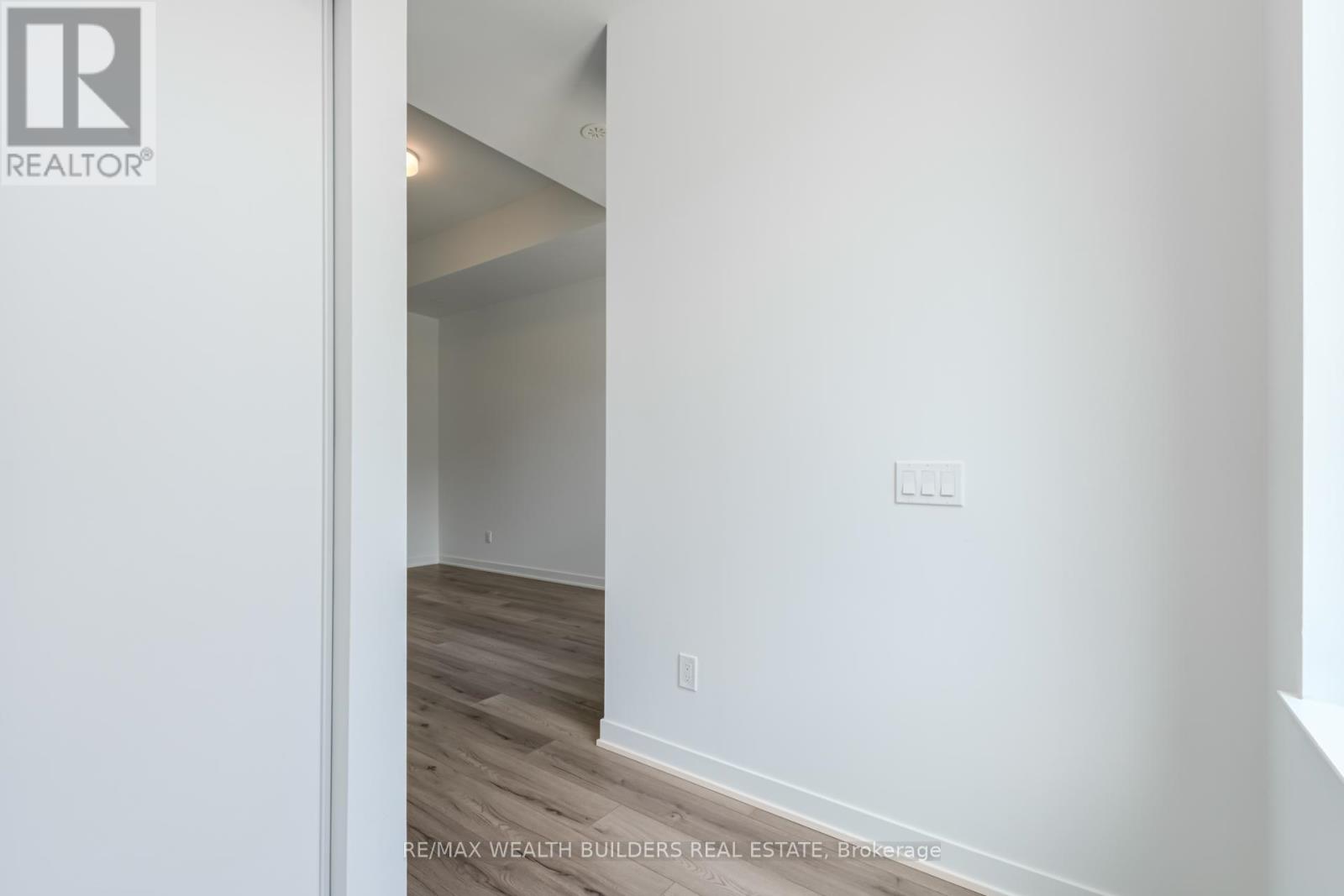 131 - 3020 Trailside Drive, Oakville, Ontario  L6M 4M2 - Photo 7 - W12528924