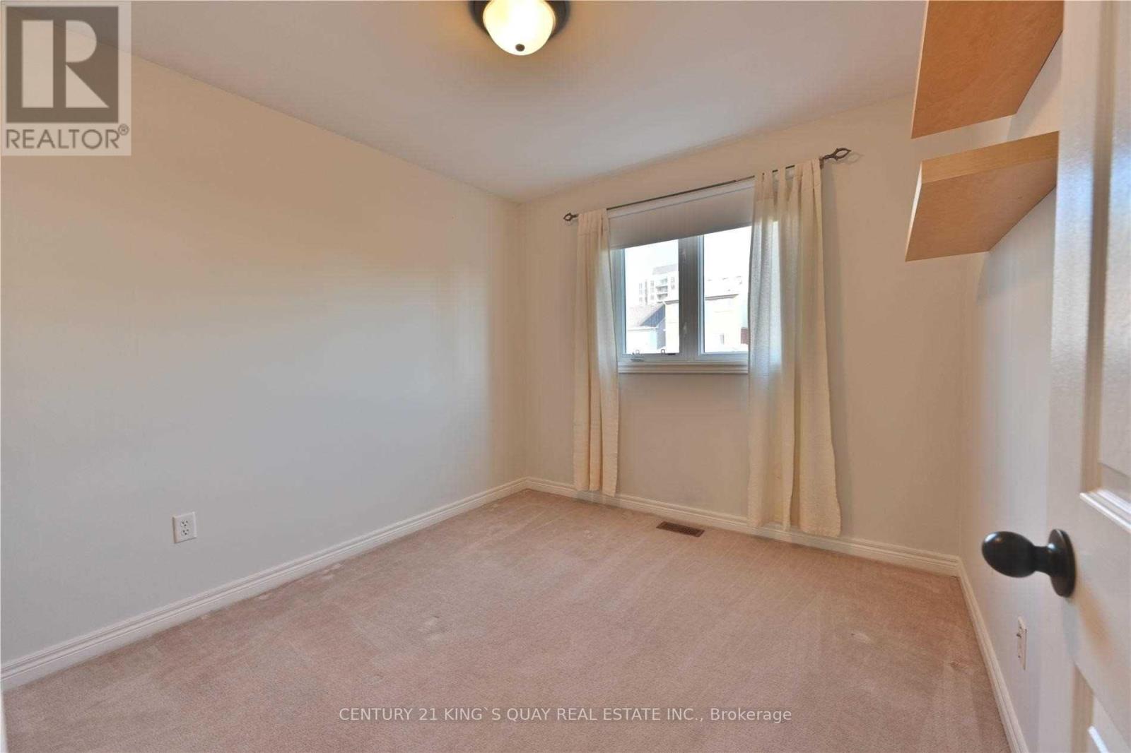 85 Gatwick Drive, Oakville, Ontario  L6H 6V2 - Photo 10 - W12528940