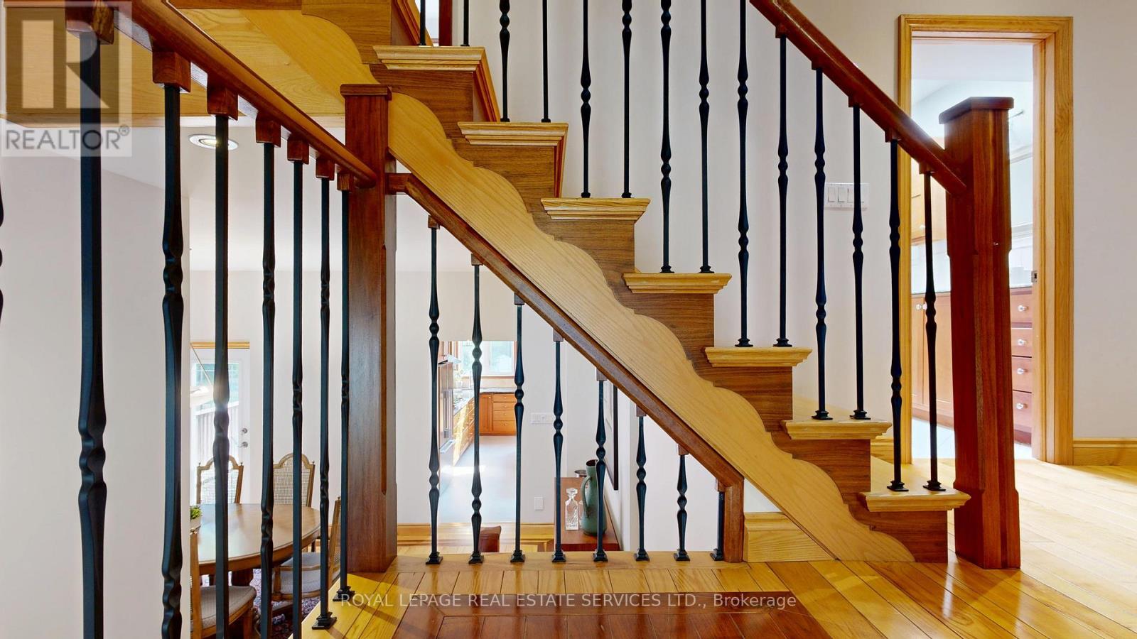 105 Botfield Avenue, Toronto, Ontario  M9B 4E6 - Photo 31 - W12528948