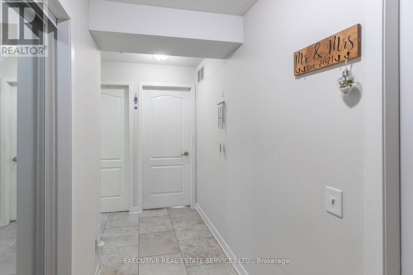 #203 - 4 Dayspring Circle, Brampton, Ontario  L6P 2Z5 - Photo 15 - W12528970