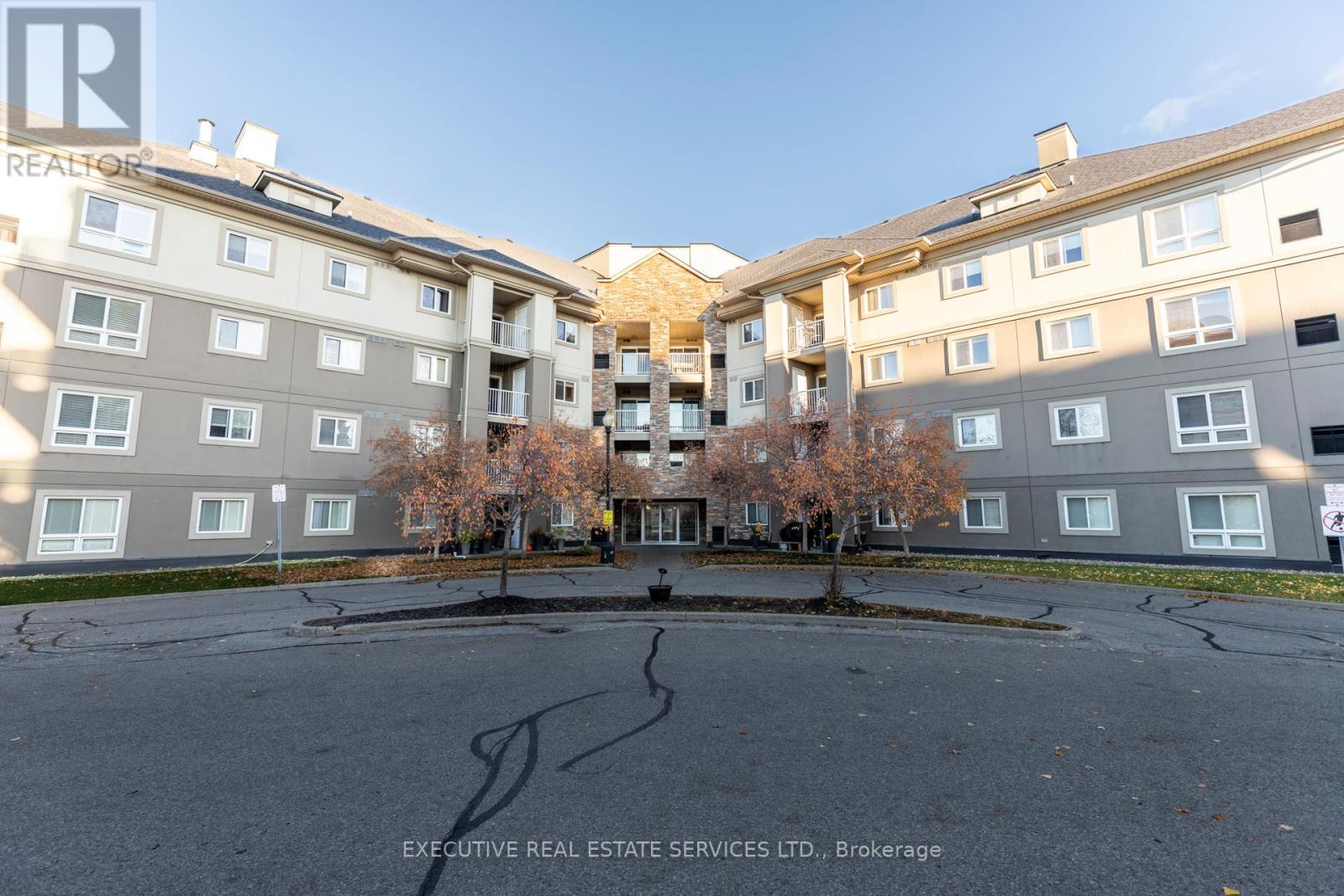 #203 - 4 Dayspring Circle, Brampton, Ontario  L6P 2Z5 - Photo 7 - W12528970