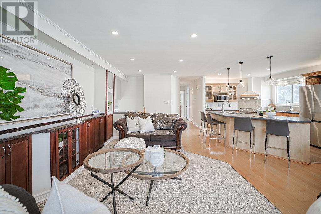 3143 Michael Crescent, Burlington, Ontario  L7M 1V3 - Photo 11 - W12528974