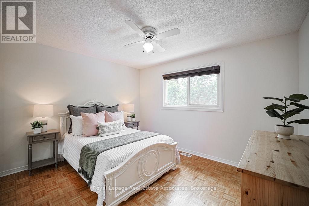 3143 Michael Crescent, Burlington, Ontario  L7M 1V3 - Photo 22 - W12528974