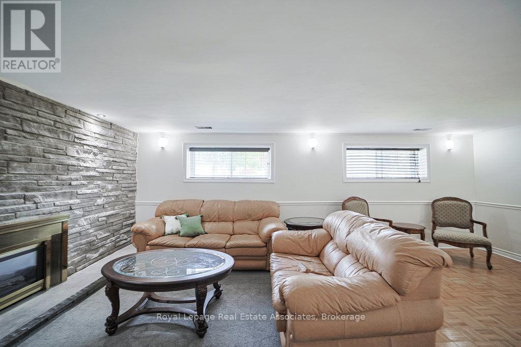 3143 Michael Crescent, Burlington, Ontario  L7M 1V3 - Photo 25 - W12528974