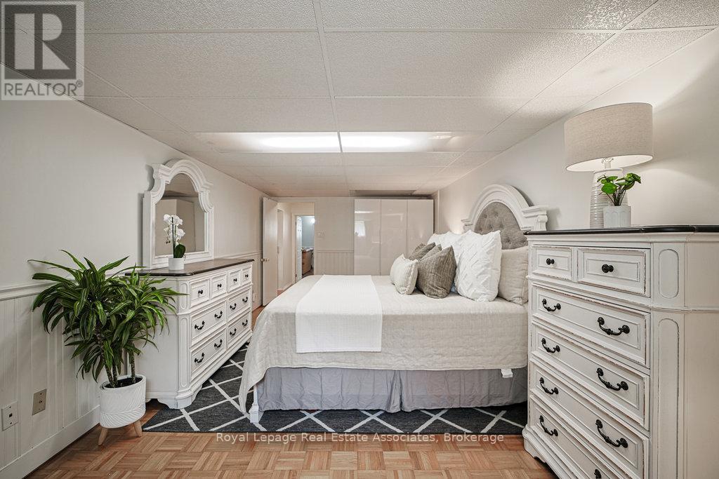 3143 Michael Crescent, Burlington, Ontario  L7M 1V3 - Photo 28 - W12528974