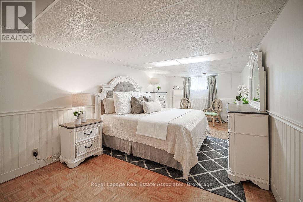 3143 Michael Crescent, Burlington, Ontario  L7M 1V3 - Photo 30 - W12528974