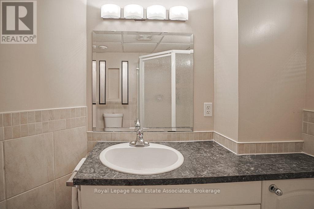 3143 Michael Crescent, Burlington, Ontario  L7M 1V3 - Photo 31 - W12528974