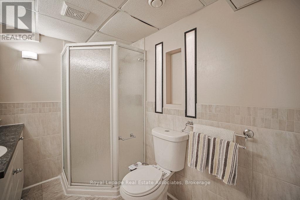 3143 Michael Crescent, Burlington, Ontario  L7M 1V3 - Photo 33 - W12528974