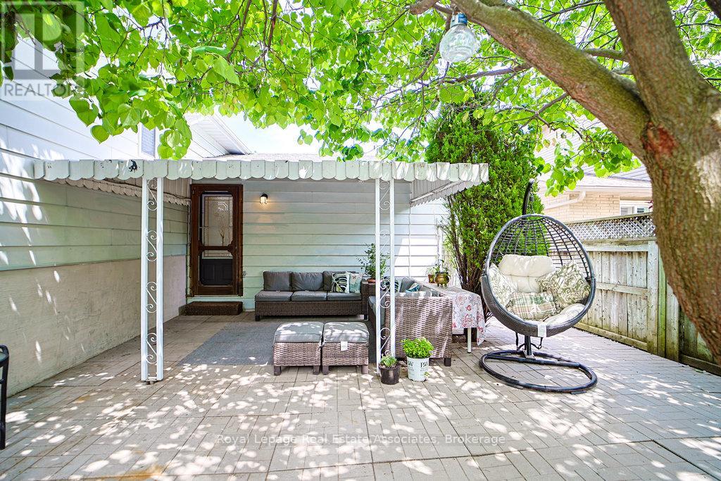 3143 Michael Crescent, Burlington, Ontario  L7M 1V3 - Photo 34 - W12528974