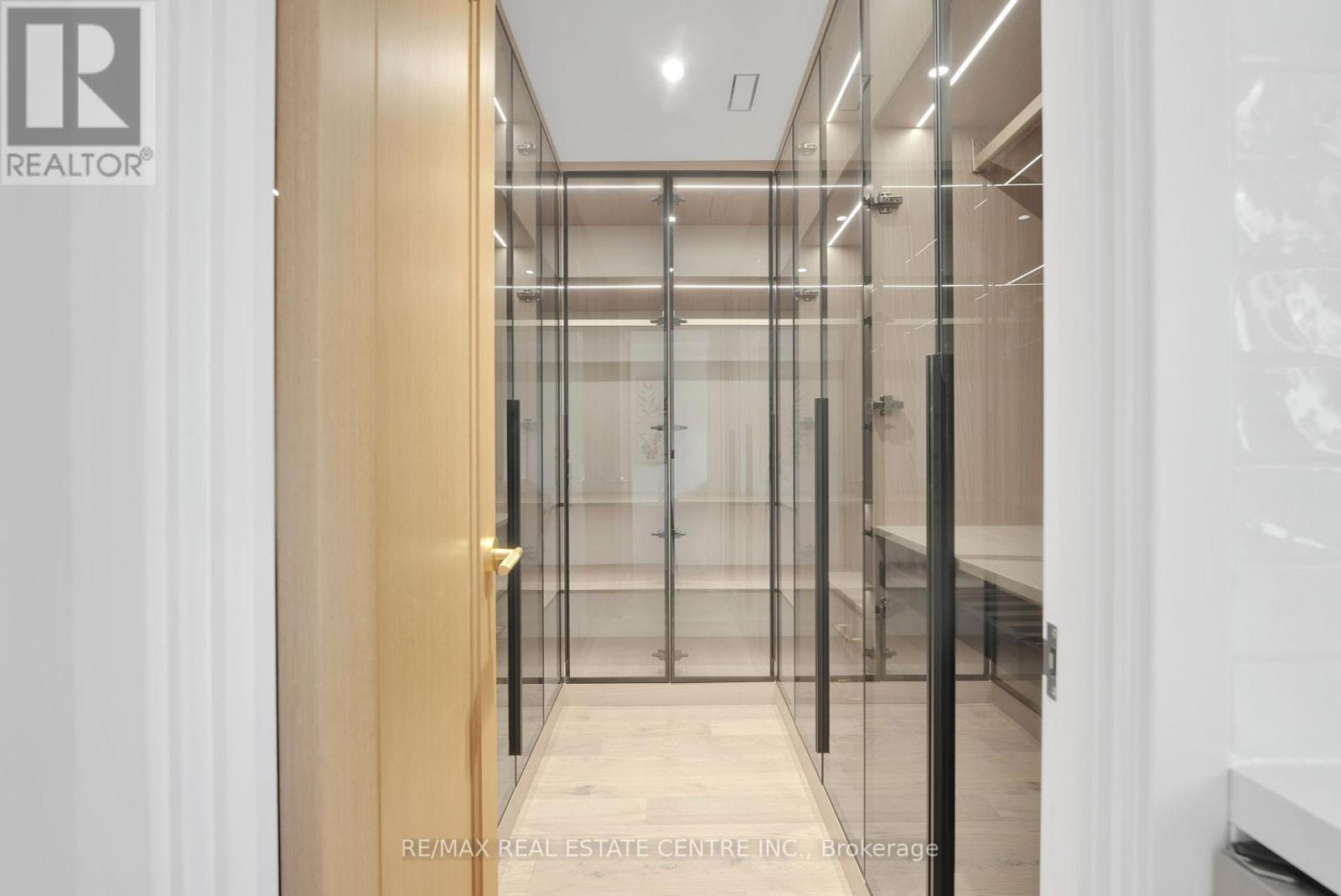 977 Unsworth Avenue, Burlington, Ontario  L7T 1R2 - Photo 28 - W12528984