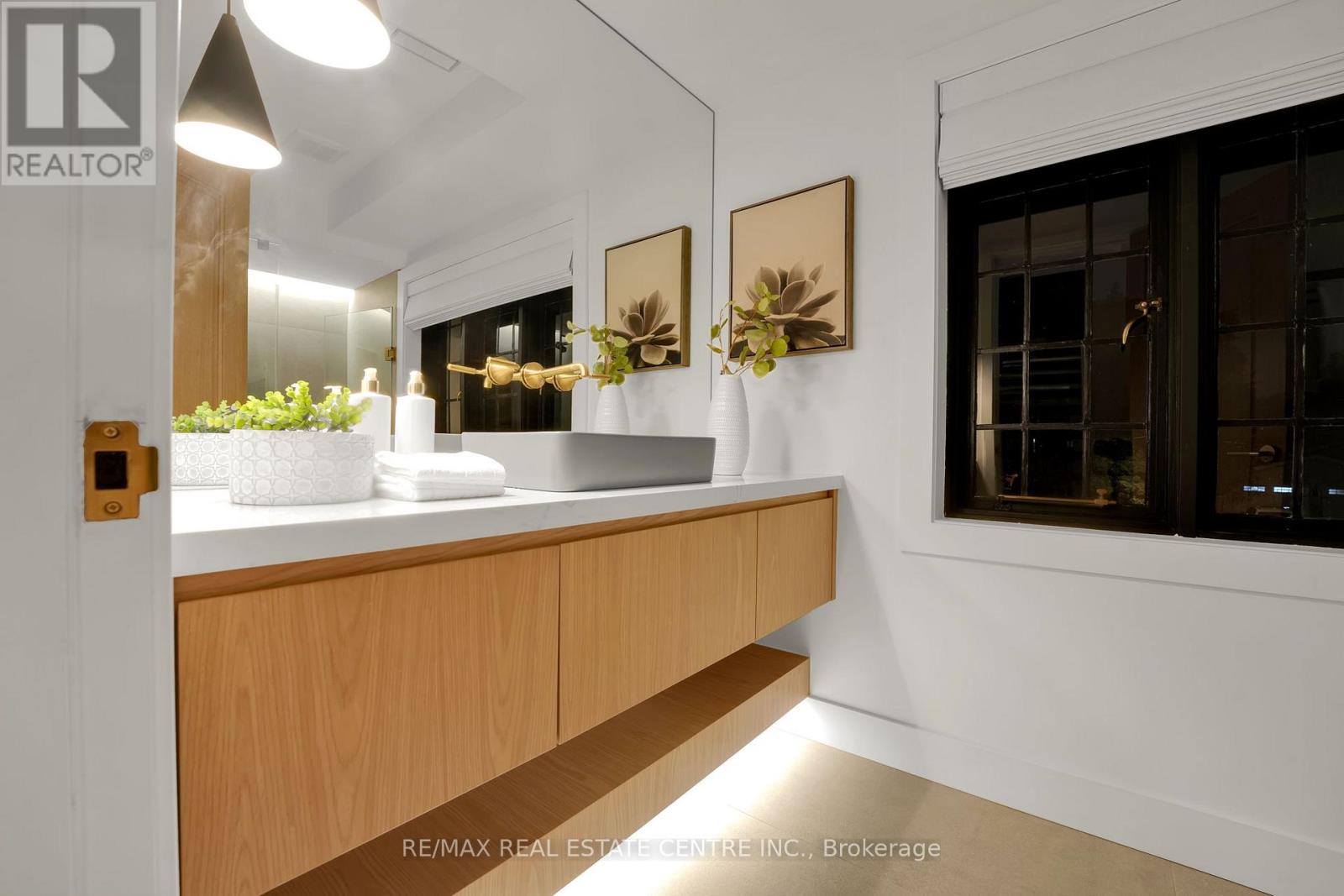 977 Unsworth Avenue, Burlington, Ontario  L7T 1R2 - Photo 33 - W12528984