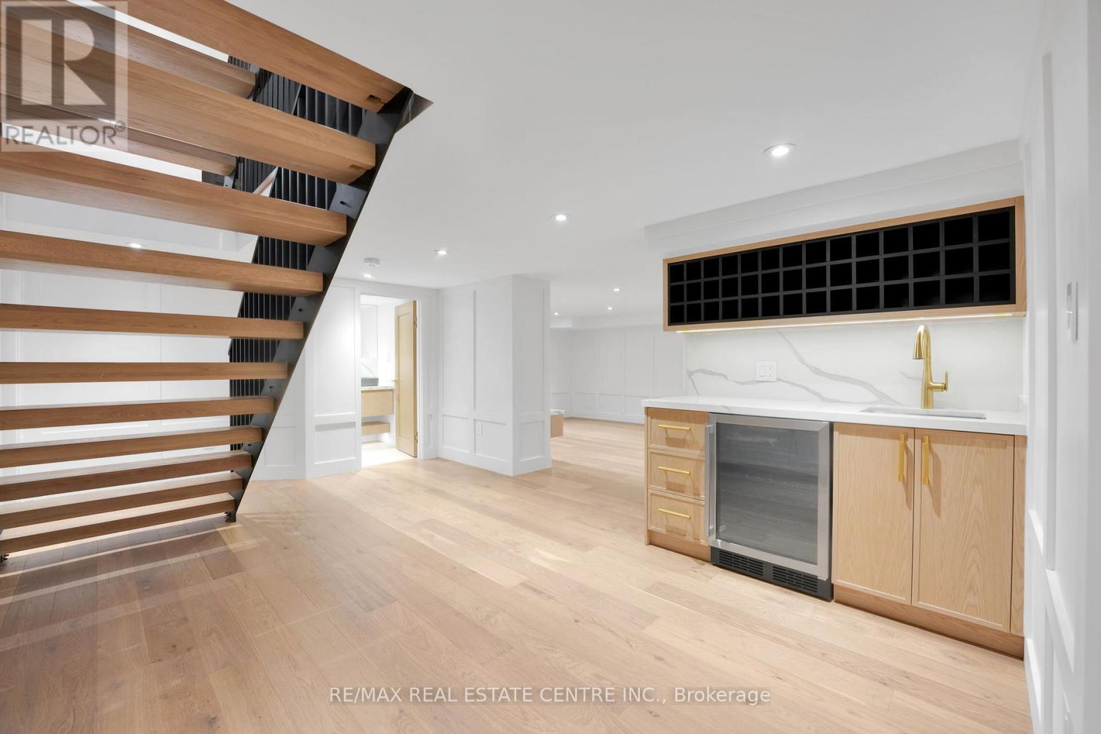 977 Unsworth Avenue, Burlington, Ontario  L7T 1R2 - Photo 37 - W12528984