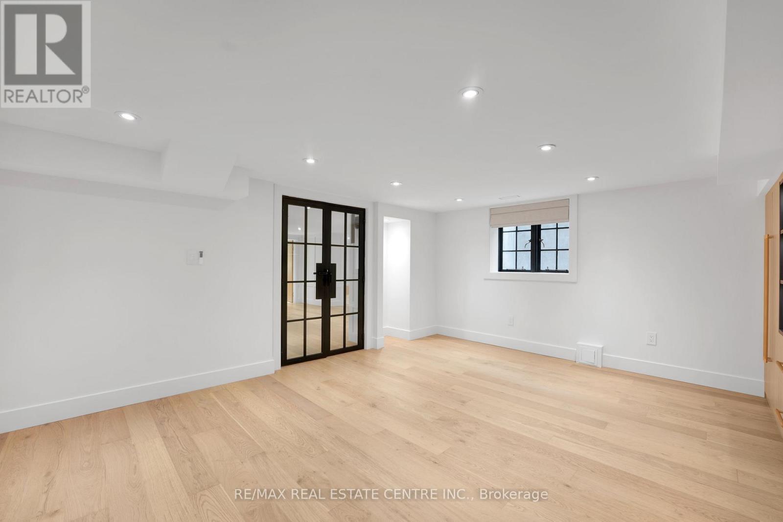 977 Unsworth Avenue, Burlington, Ontario  L7T 1R2 - Photo 41 - W12528984