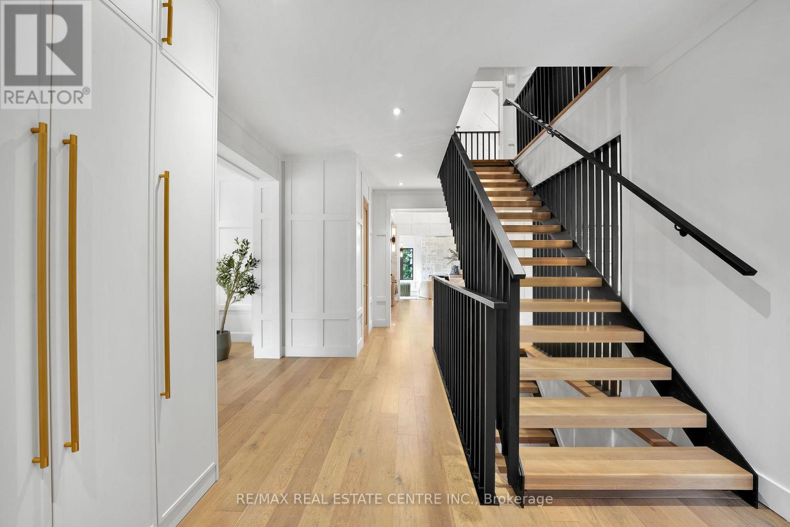 977 Unsworth Avenue, Burlington, Ontario  L7T 1R2 - Photo 6 - W12528984