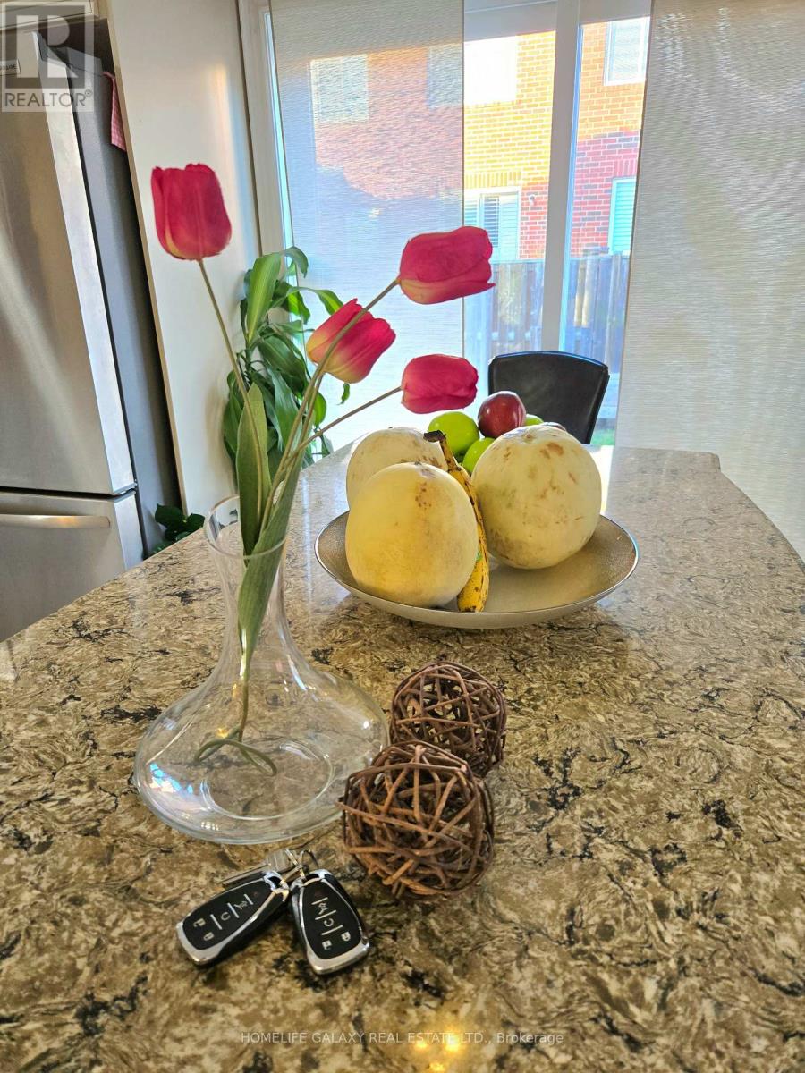 69 Crown Victoria Drive, Brampton, Ontario  L7A 3X1 - Photo 8 - W12528996