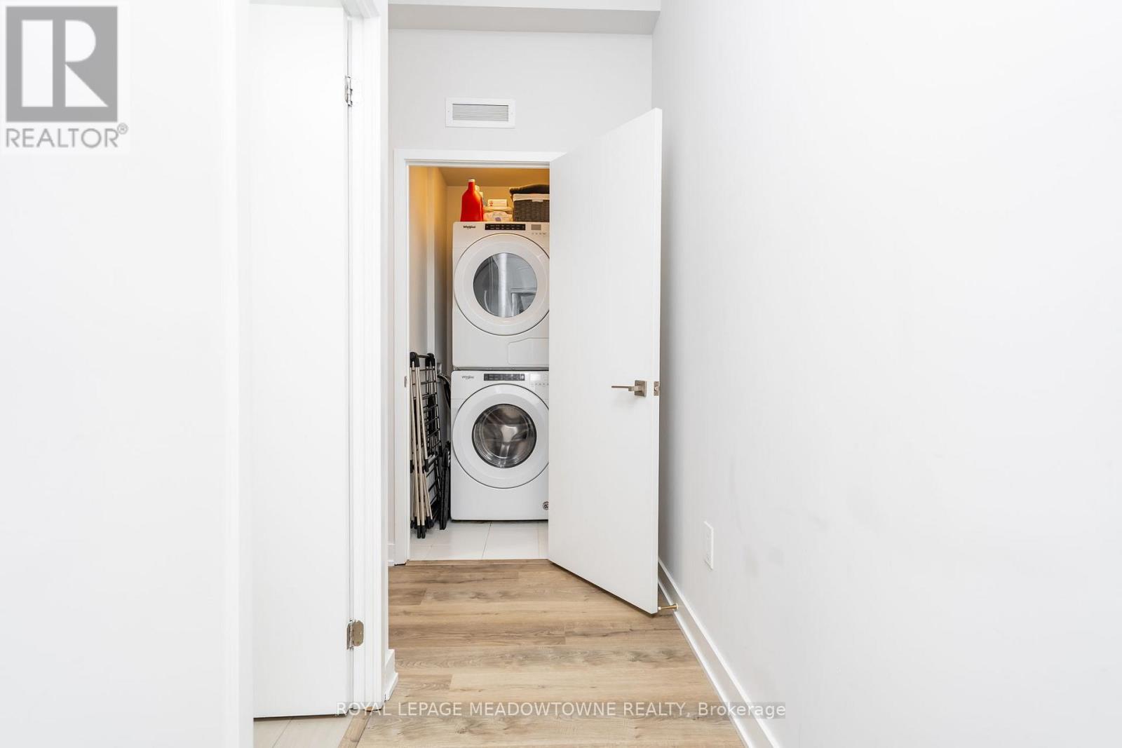 704 - 4085 Parkside Village Drive, Mississauga, Ontario  L5B 0K9 - Photo 10 - W12529006