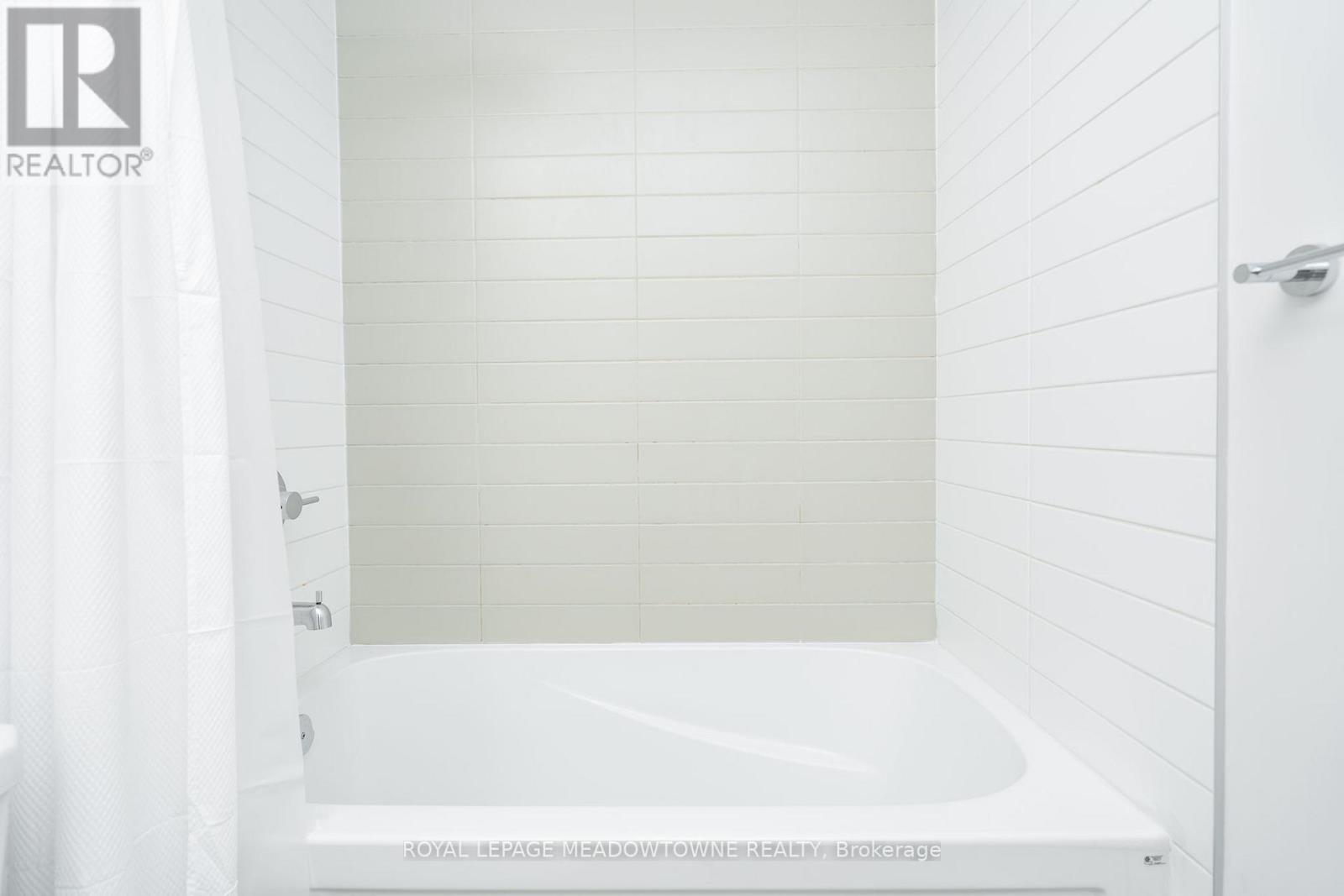 704 - 4085 Parkside Village Drive, Mississauga, Ontario  L5B 0K9 - Photo 12 - W12529006