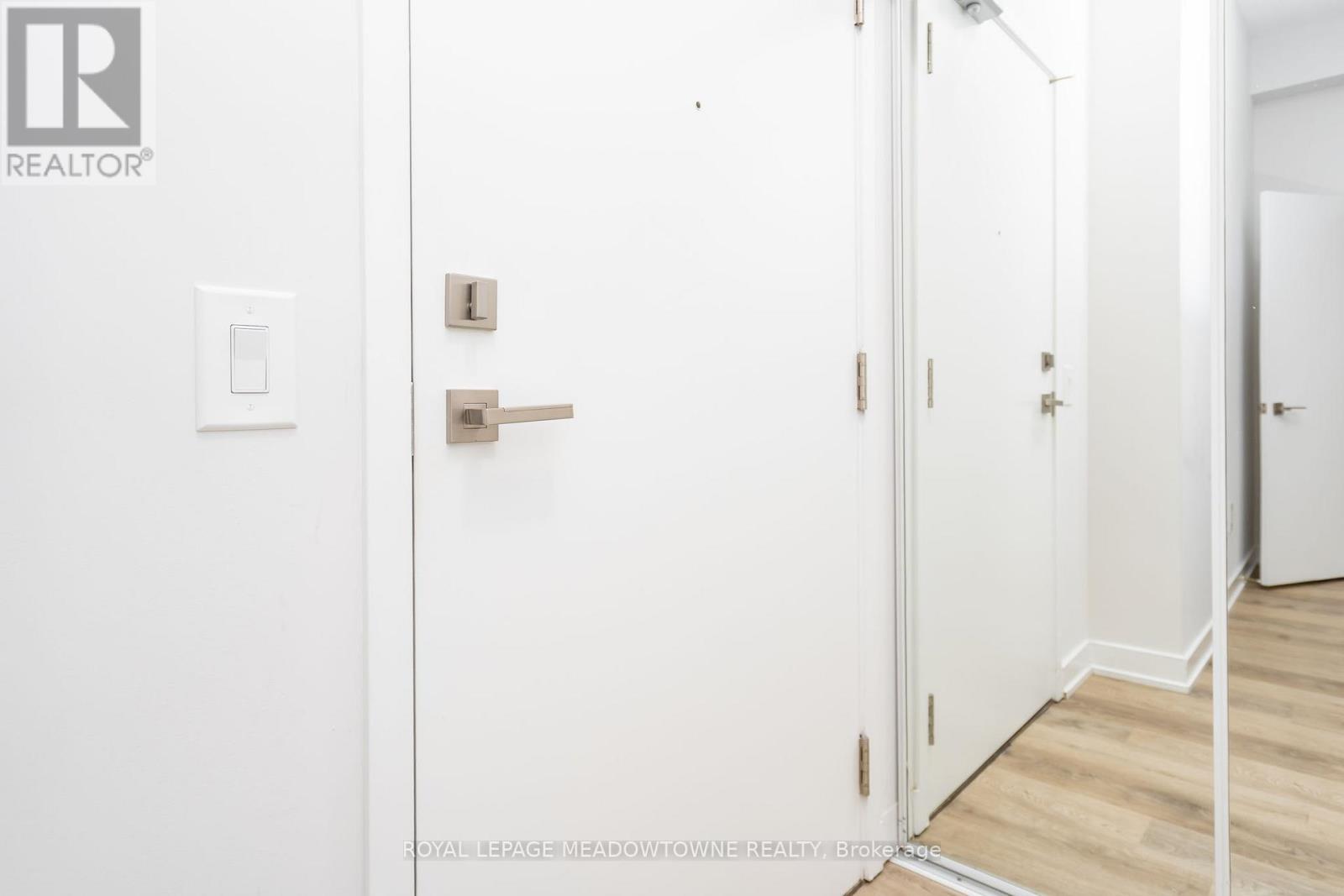 704 - 4085 Parkside Village Drive, Mississauga, Ontario  L5B 0K9 - Photo 9 - W12529006