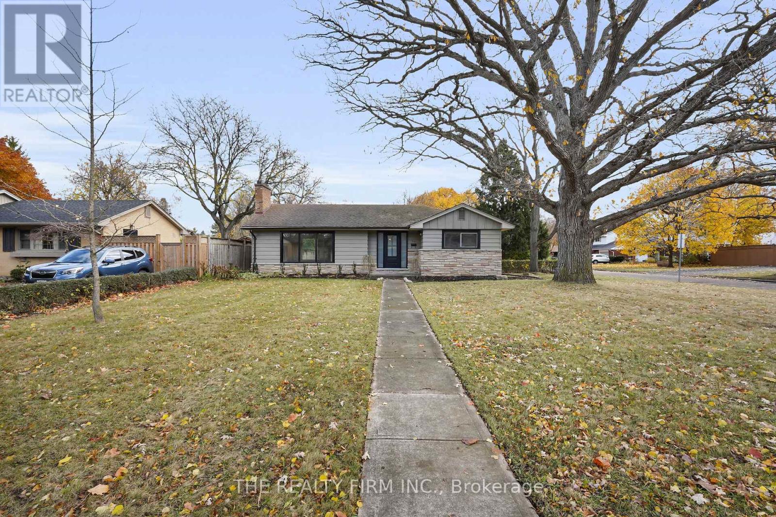 615 Santa Monica Road, London North, Ontario  N6H 3W2 - Photo 2 - X12529140