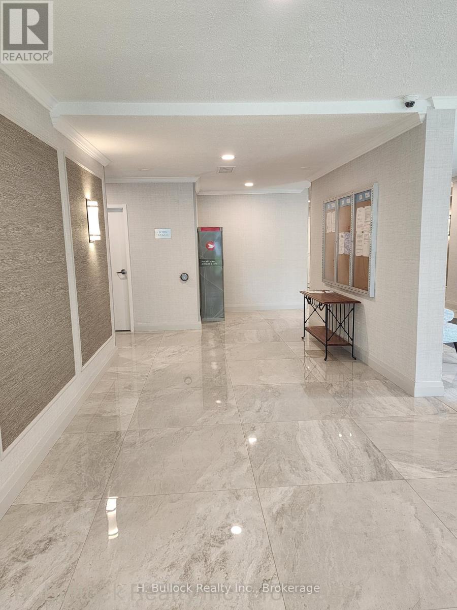 105 - 5090 Pinedale Avenue, Burlington, Ontario  L7L 3V8 - Photo 8 - W12529134