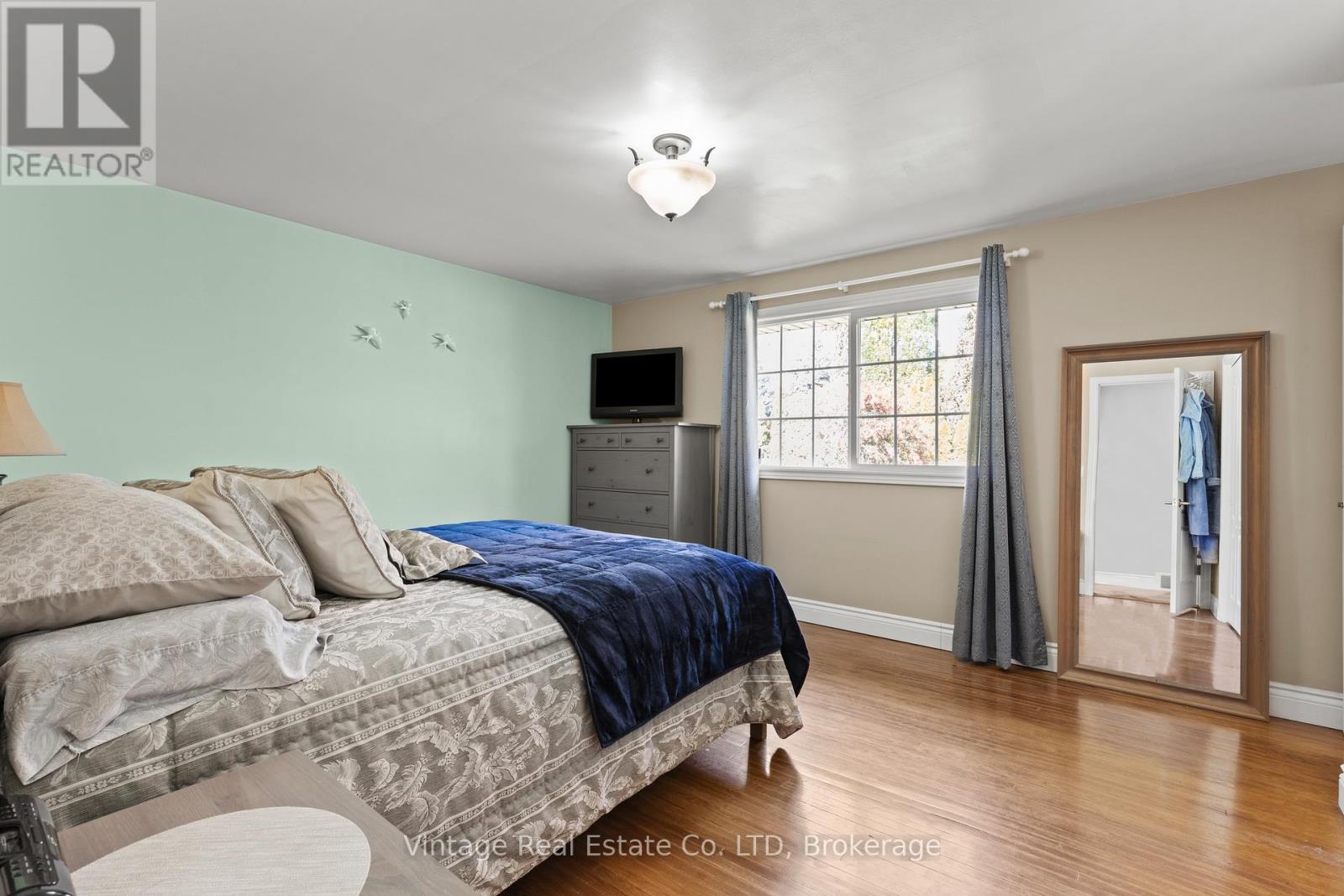 1841 Sunset Lane, St. Catharines, Ontario  L2R 6P9 - Photo 13 - X12529016