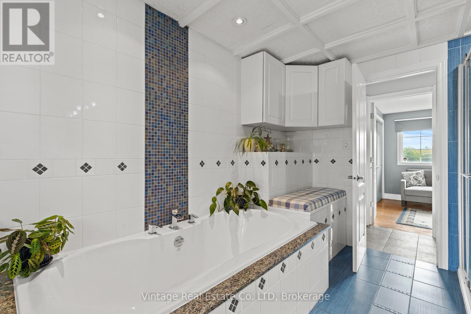 1841 Sunset Lane, St. Catharines, Ontario  L2R 6P9 - Photo 18 - X12529016