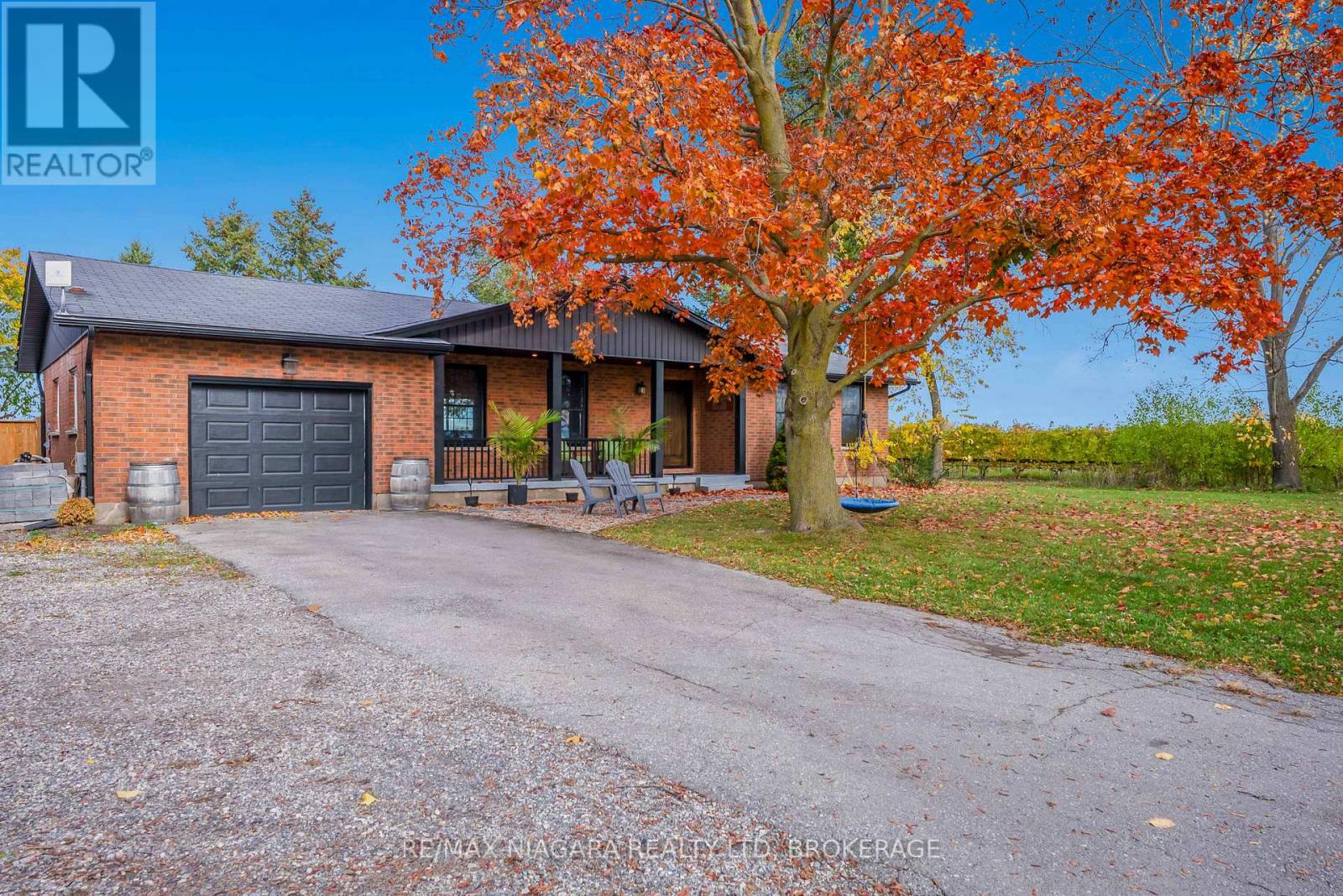 1096 E & West Line, Niagara-On-The-Lake, Ontario  L0S 1J0 - Photo 1 - X12529036