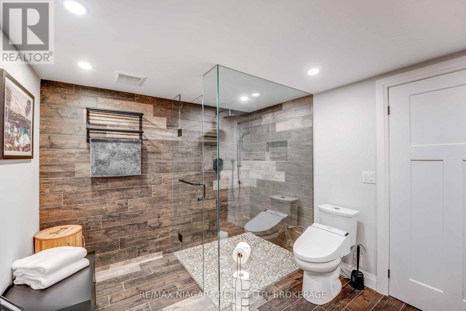 1096 E & West Line, Niagara-On-The-Lake, Ontario  L0S 1J0 - Photo 20 - X12529036