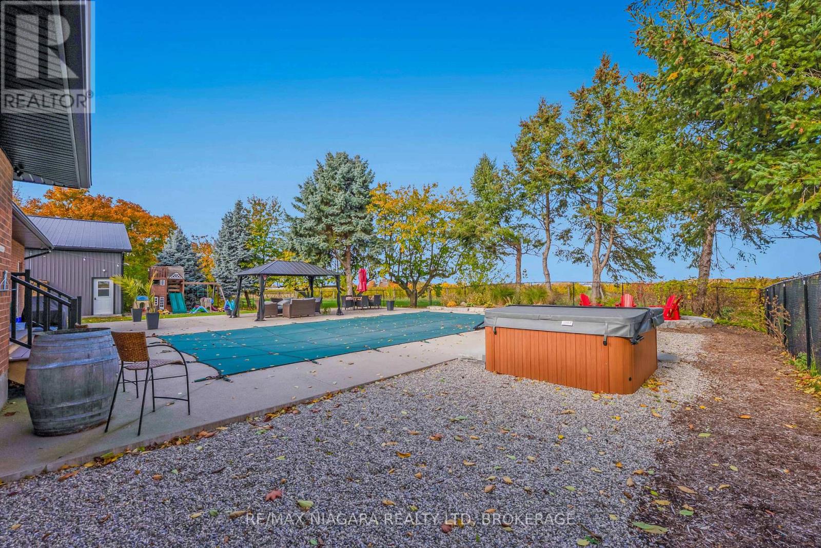 1096 E & West Line, Niagara-On-The-Lake, Ontario  L0S 1J0 - Photo 27 - X12529036