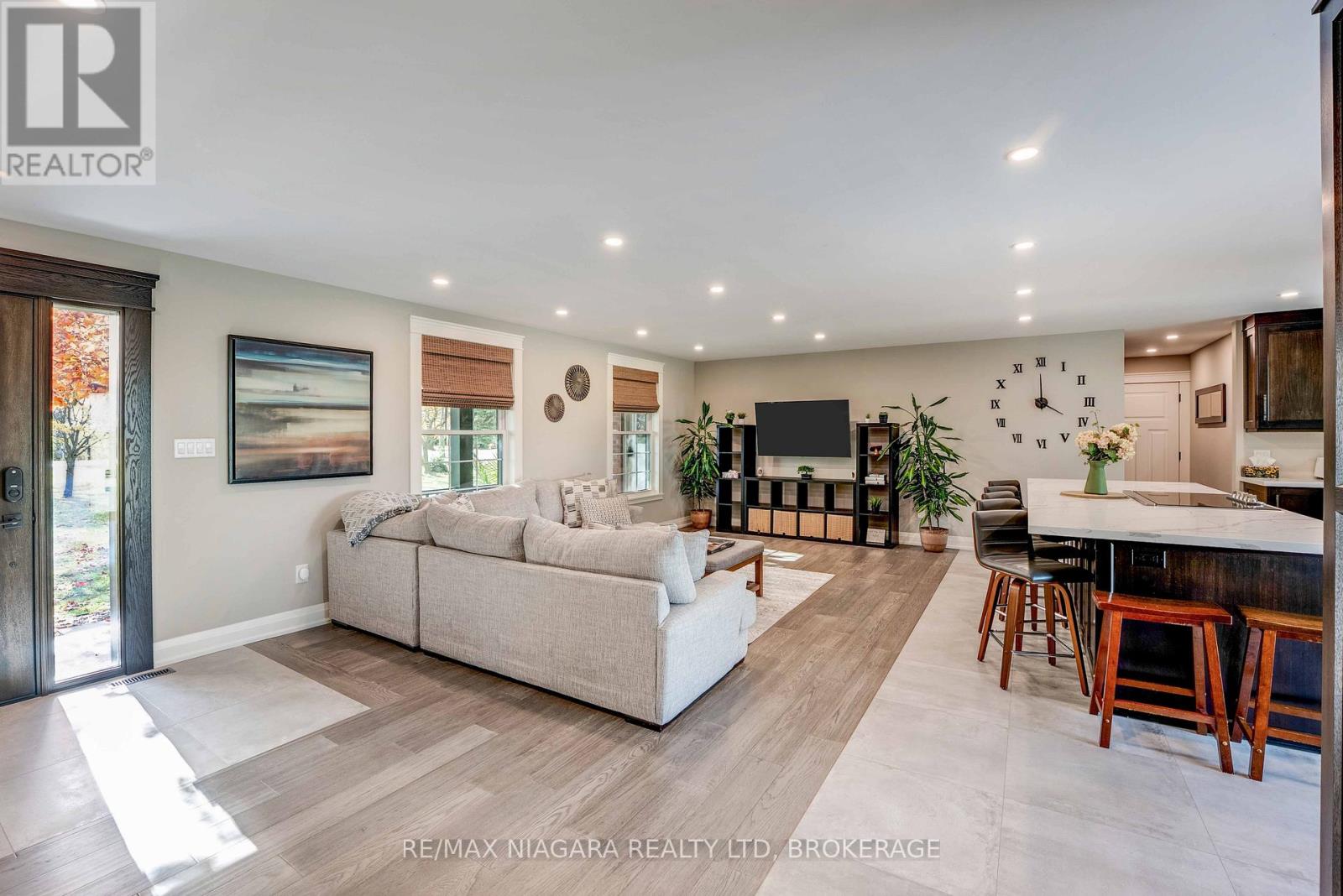 1096 E & West Line, Niagara-On-The-Lake, Ontario  L0S 1J0 - Photo 5 - X12529036