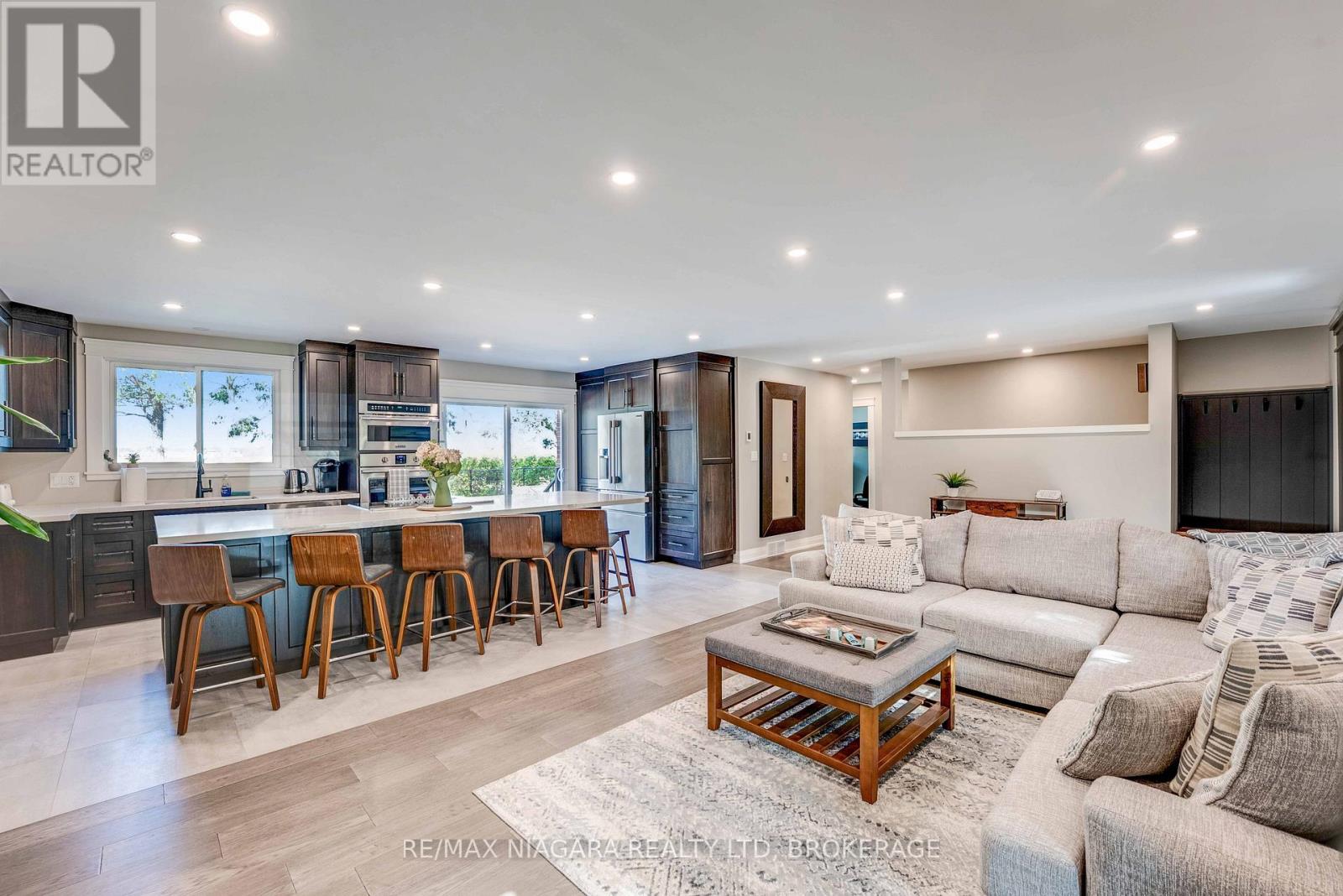 1096 E & West Line, Niagara-On-The-Lake, Ontario  L0S 1J0 - Photo 8 - X12529036