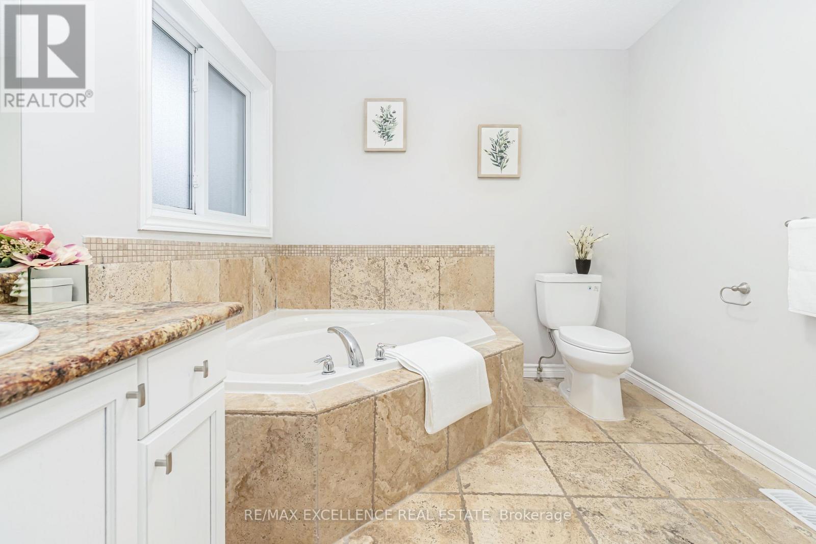 904 Frontenac Crescent, Woodstock, Ontario  N4V 0A8 - Photo 31 - X12528850