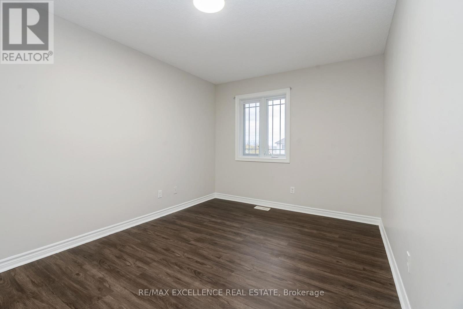 904 Frontenac Crescent, Woodstock, Ontario  N4V 0A8 - Photo 32 - X12528850