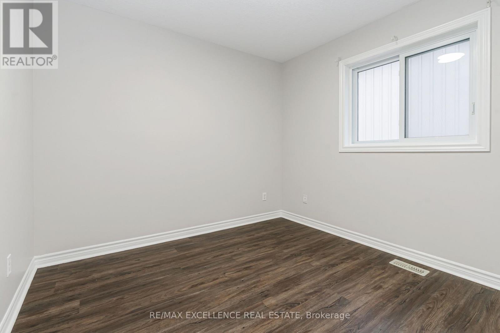 904 Frontenac Crescent, Woodstock, Ontario  N4V 0A8 - Photo 37 - X12528850