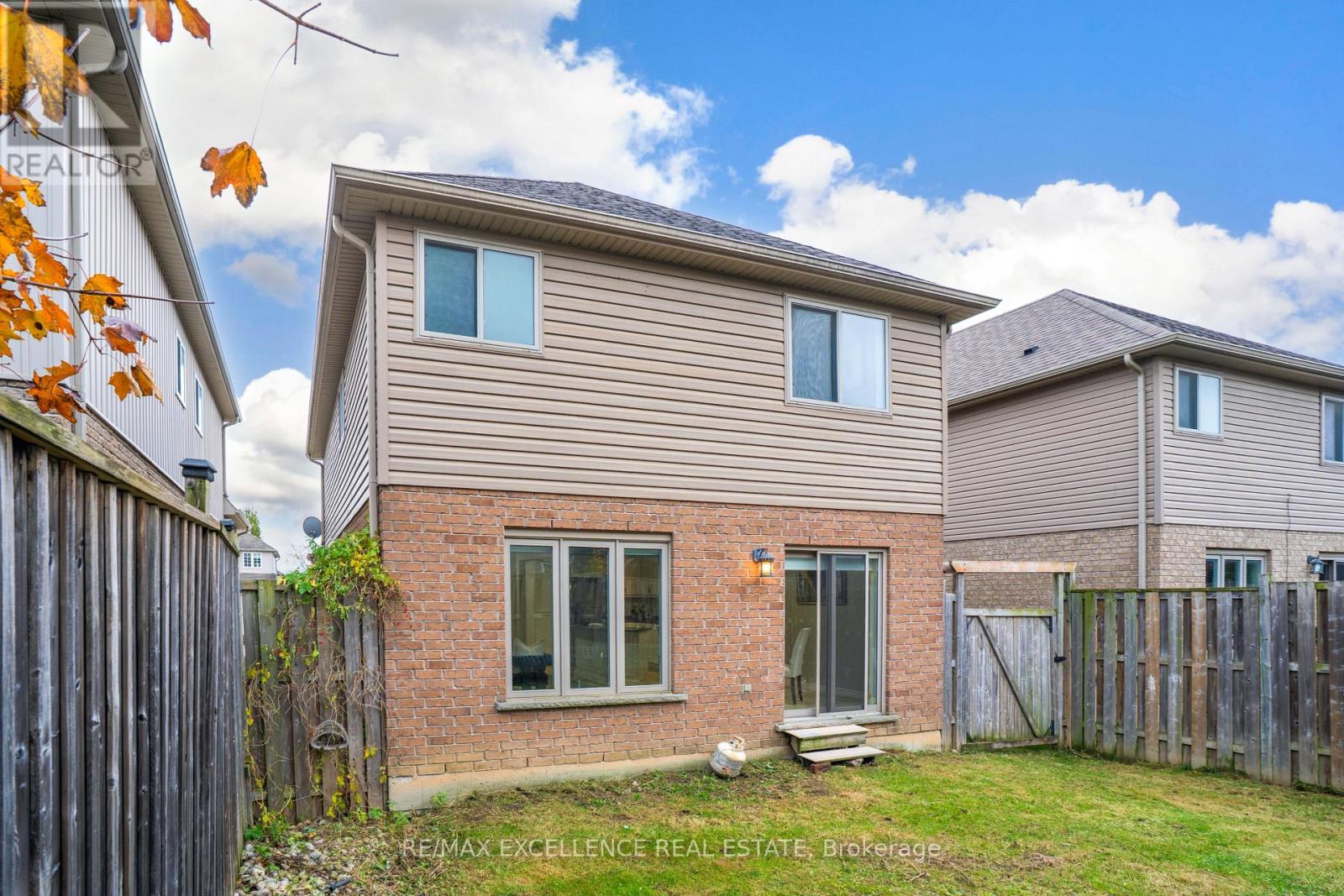 904 Frontenac Crescent, Woodstock, Ontario  N4V 0A8 - Photo 41 - X12528850