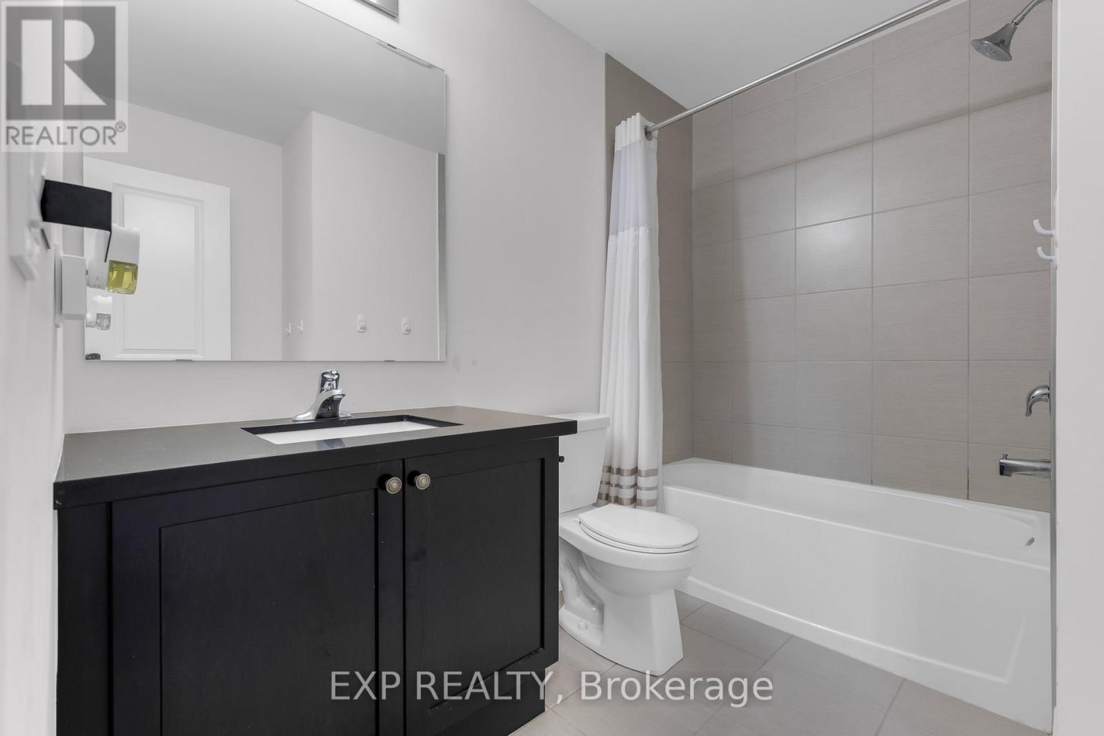 15 - 19 Picardy Drive, Hamilton, Ontario  L8J 0M7 - Photo 18 - X12528868