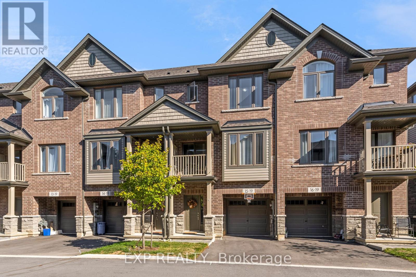 15 - 19 Picardy Drive, Hamilton, Ontario  L8J 0M7 - Photo 2 - X12528868