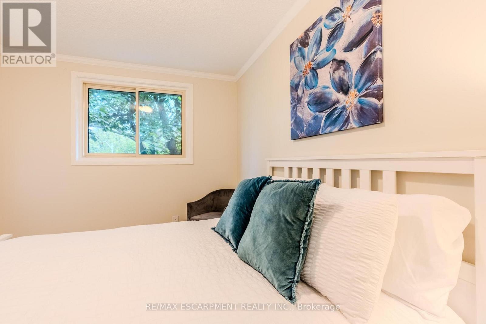 172 Hanover Place, Hamilton, Ontario  L8K 5X6 - Photo 10 - X12528972