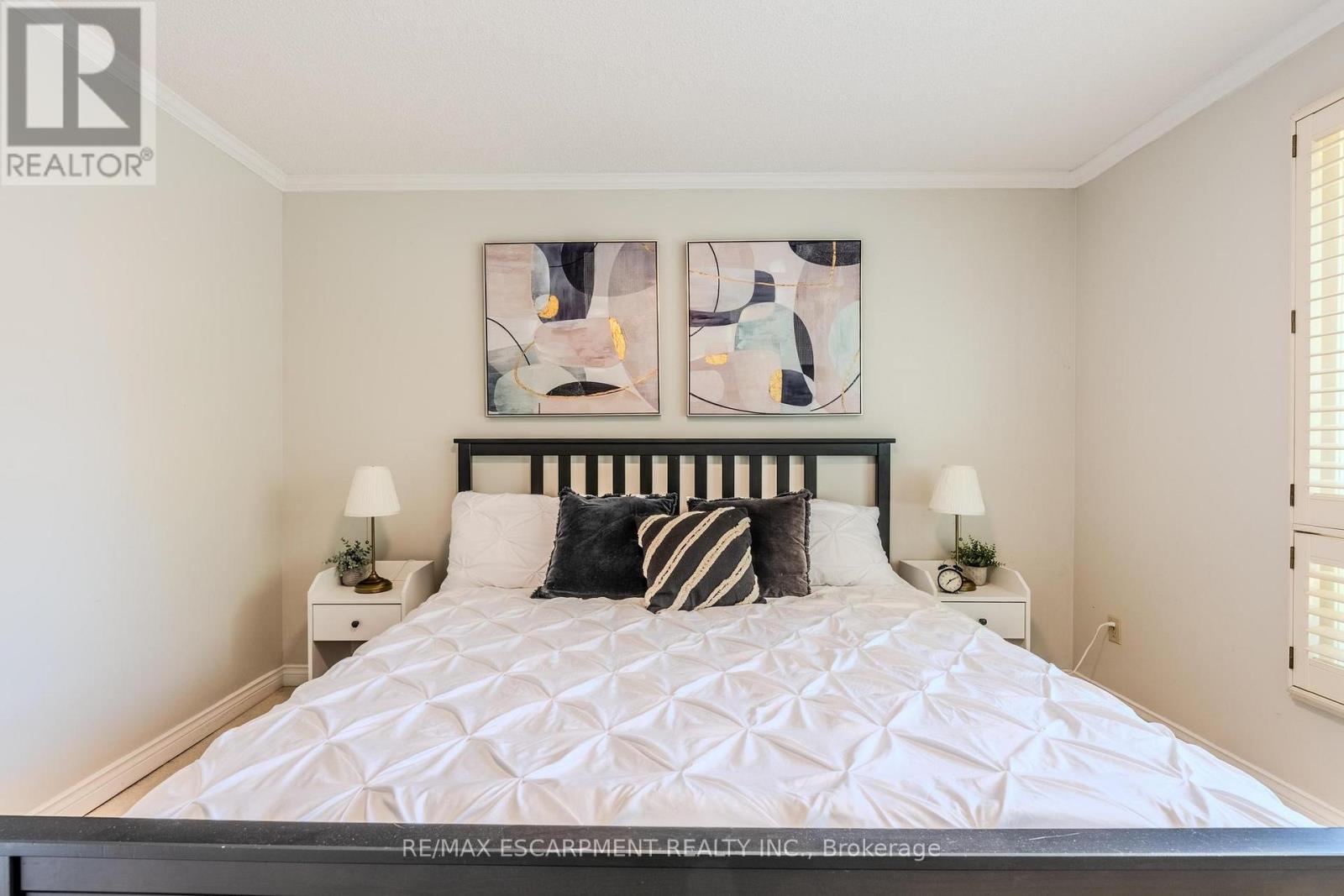 172 Hanover Place, Hamilton, Ontario  L8K 5X6 - Photo 5 - X12528972